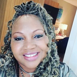 Meet your Posher, Teresa